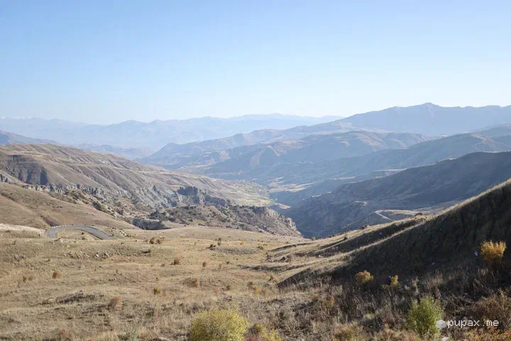 Le montagne armene viste dal passo di Selim