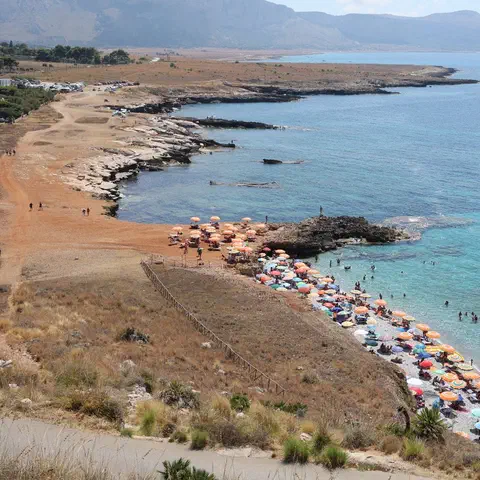 Foto 2 di 13, apri a grandezza piena