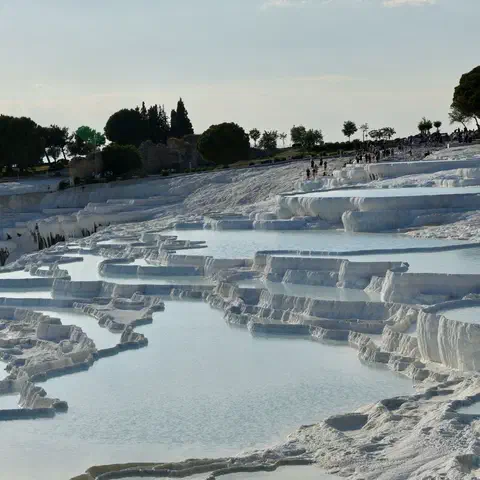 Foto 12 di 12, apri a grandezza piena